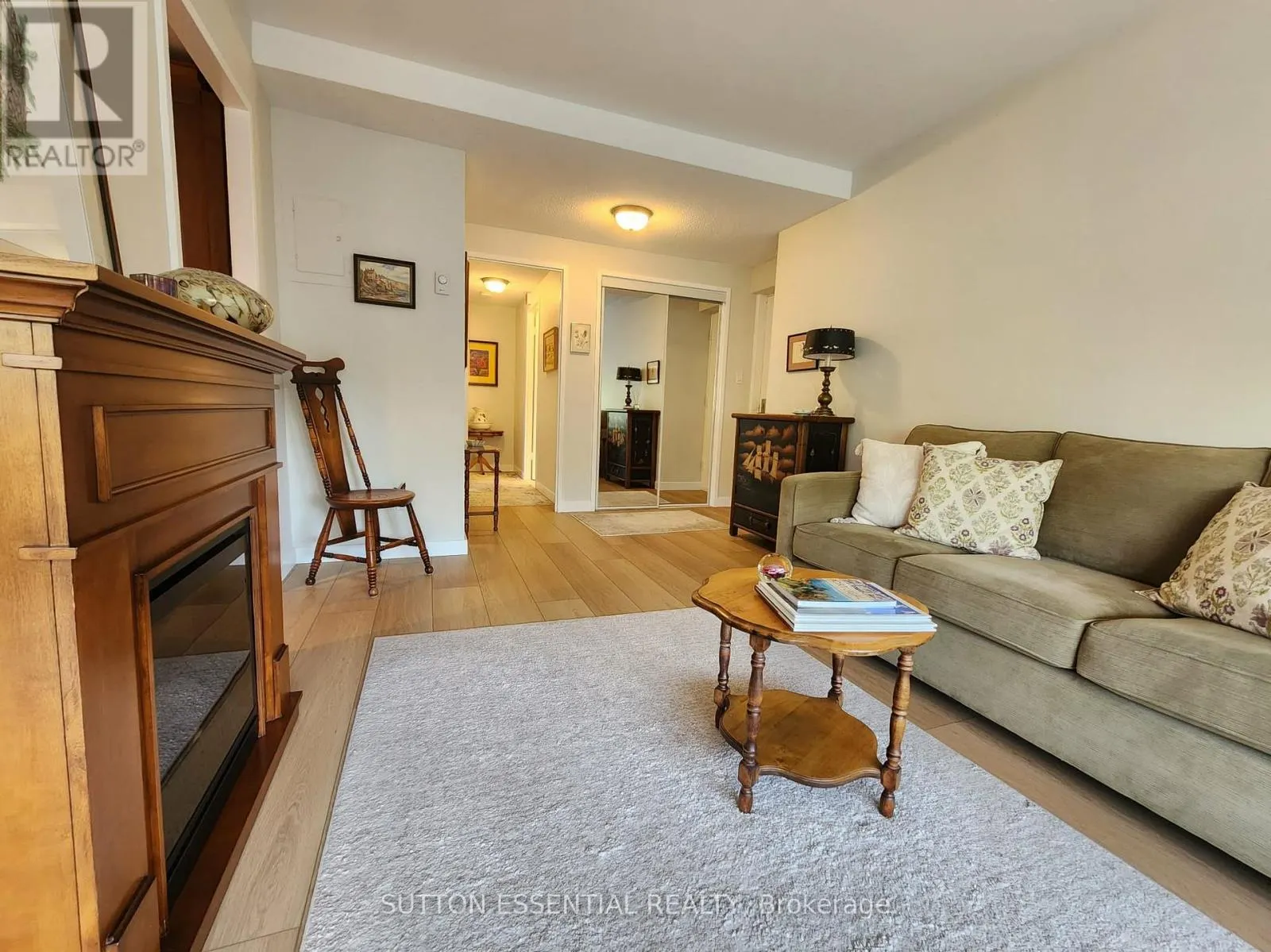 904 - 109 KING STREET E