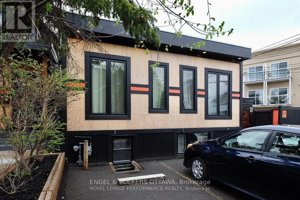 10 SHERBROOKE AVENUE