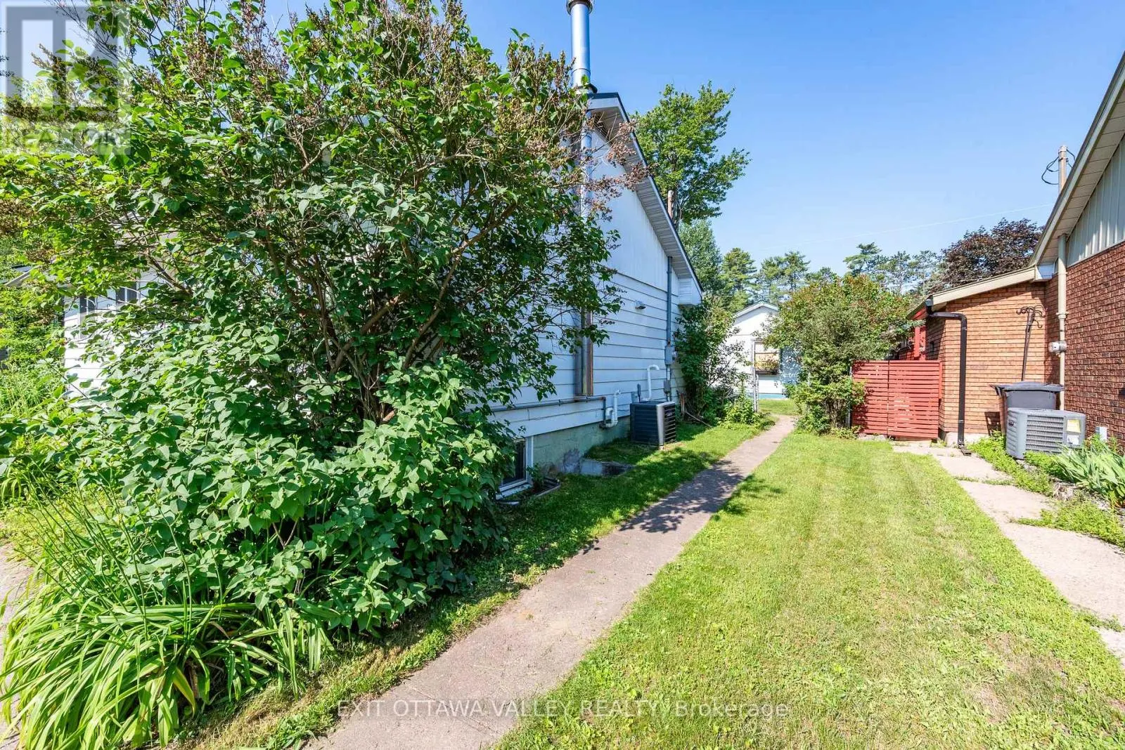 41 HURON STREET