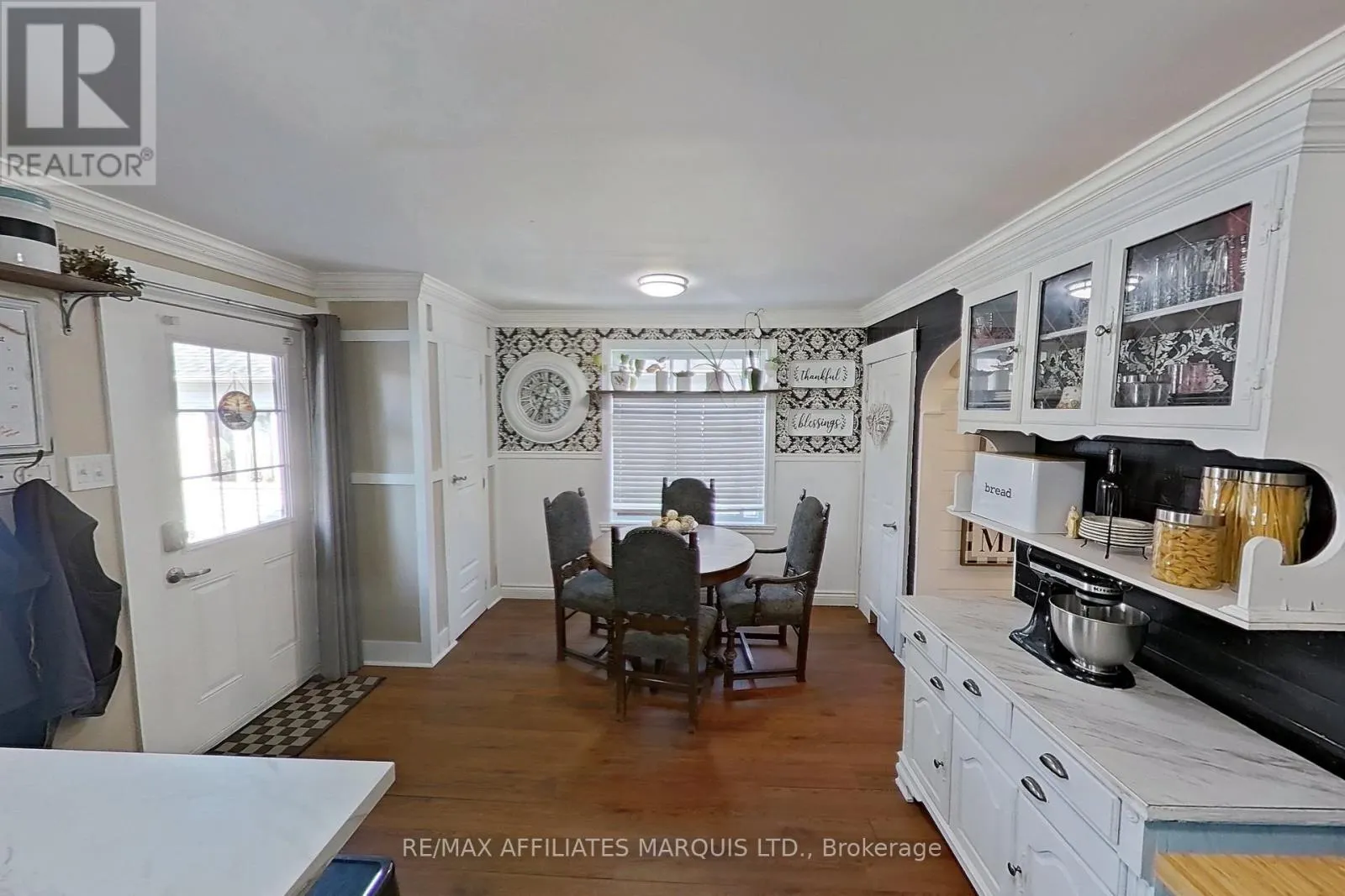 54 LEFEBVRE AVENUE