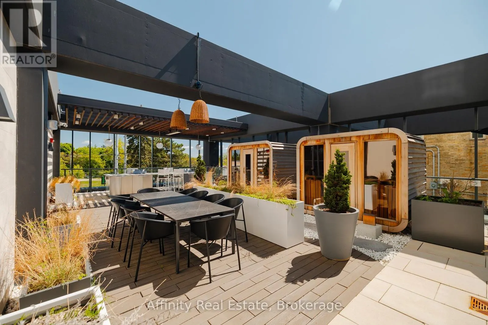 306 - 741 KING STREET W