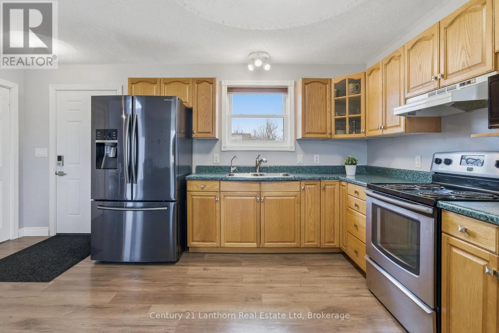 656A COOPER ROAD