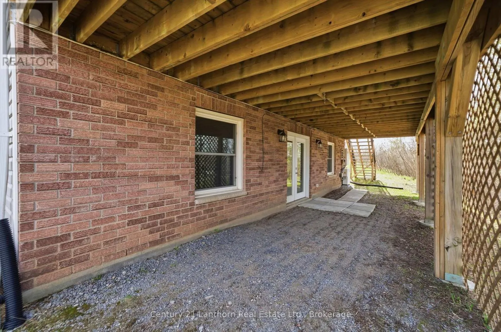 656A COOPER ROAD