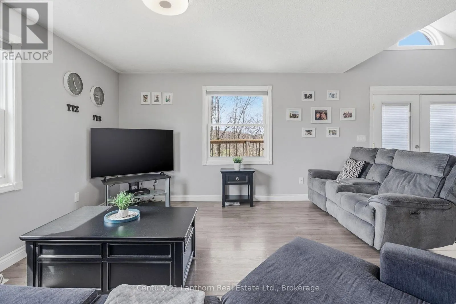 656A COOPER ROAD
