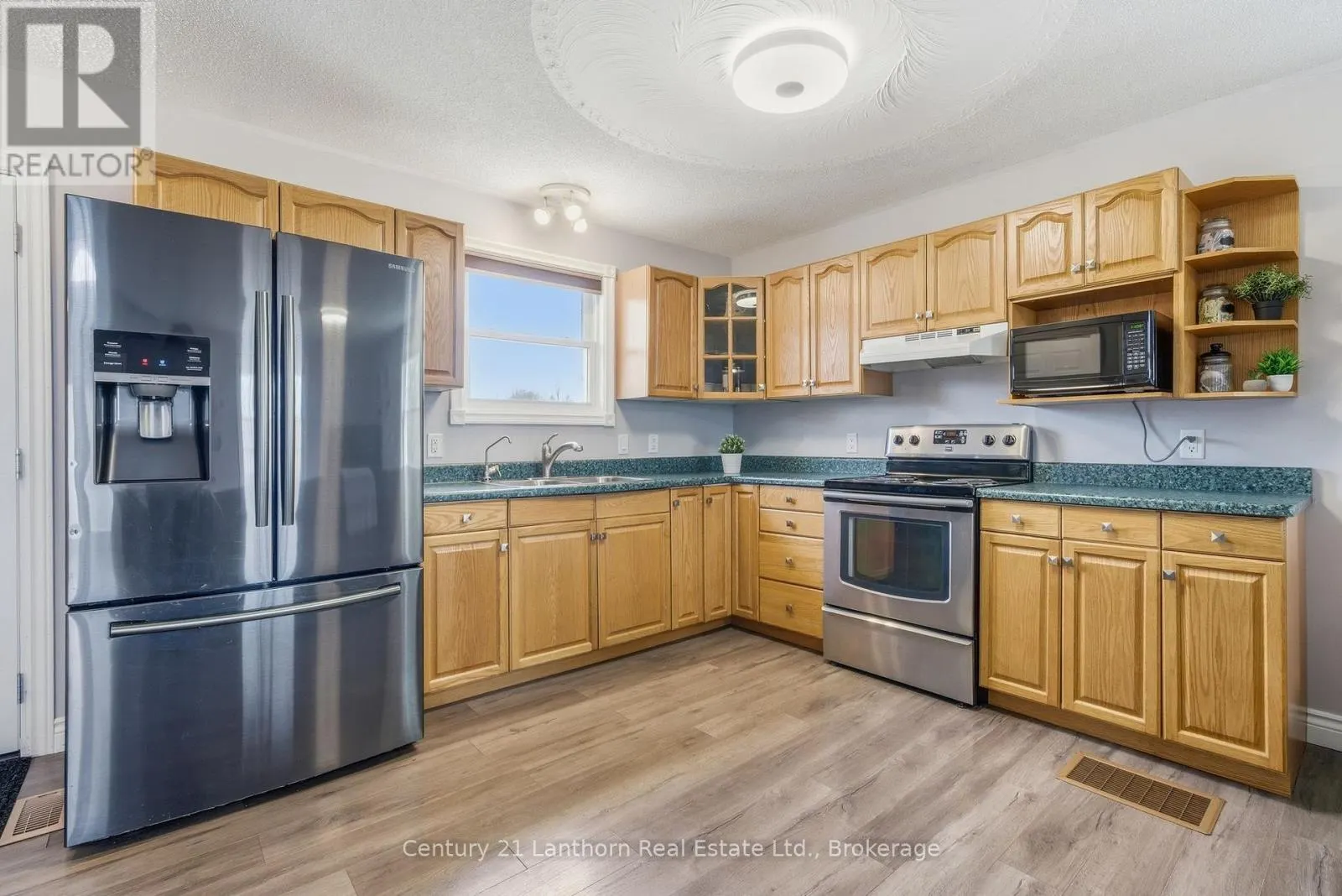 656A COOPER ROAD