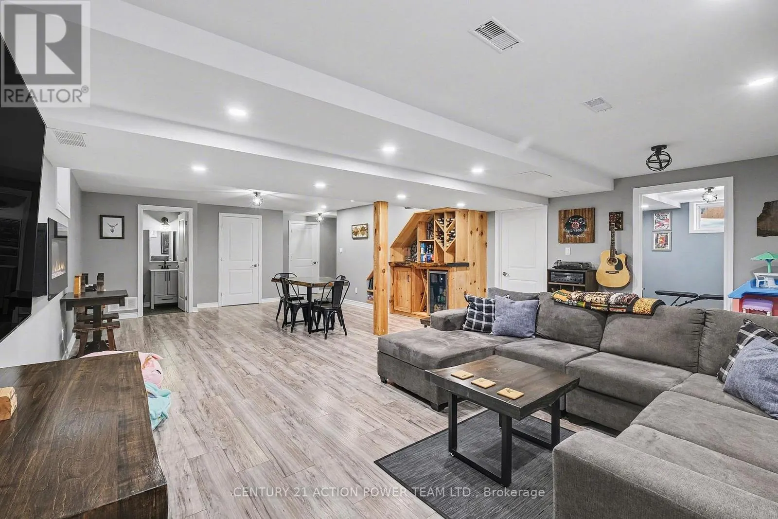 7 RICHER STREET S