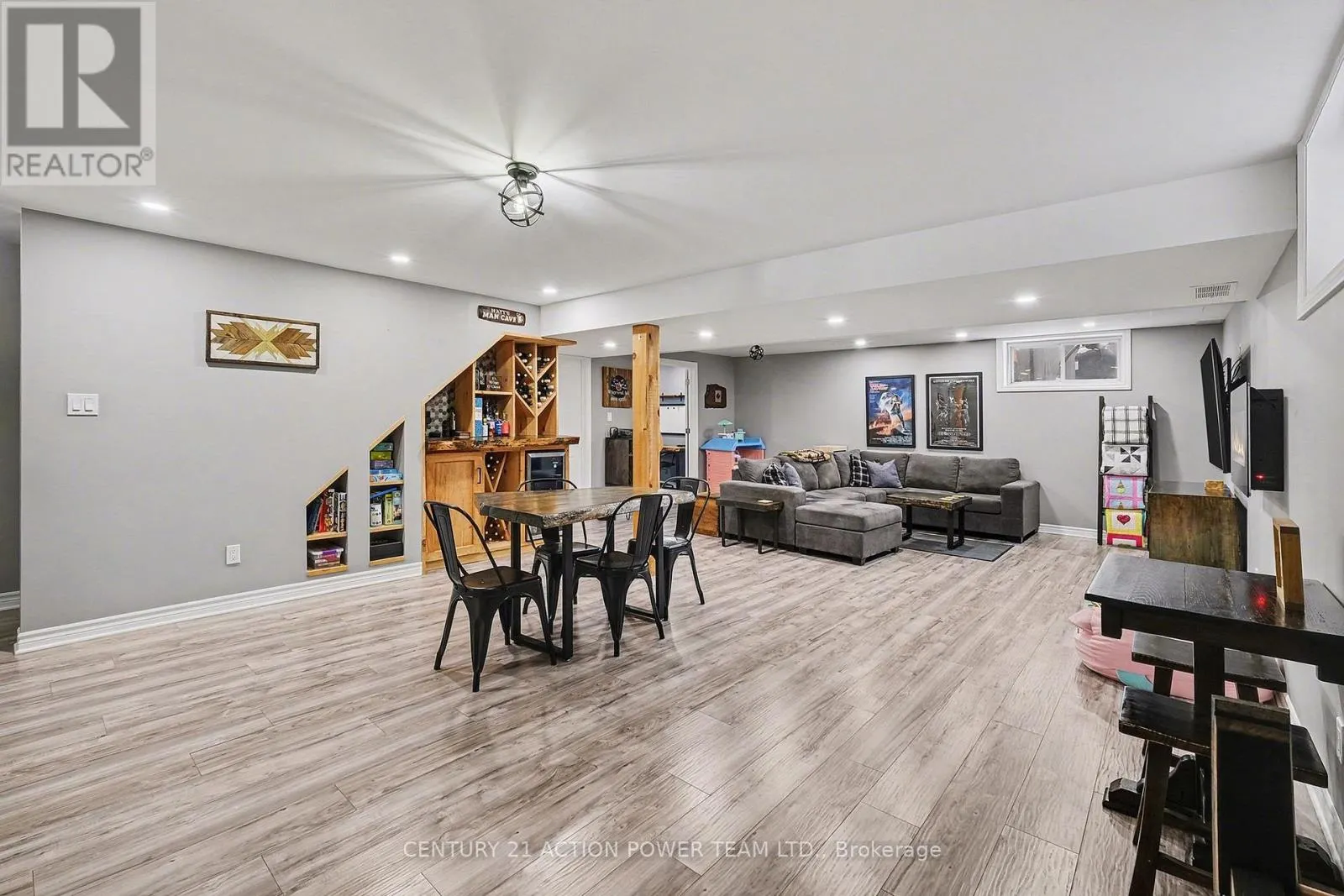 7 RICHER STREET S
