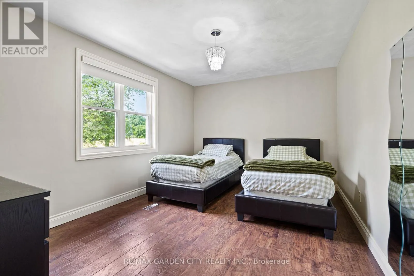 809 KILMAN ROAD