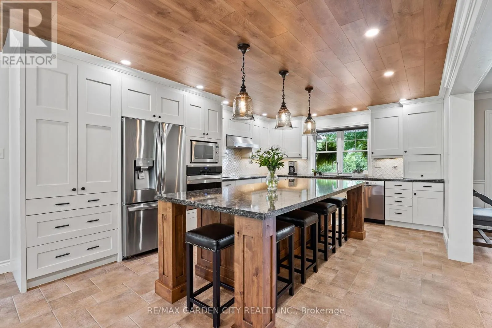 809 KILMAN ROAD