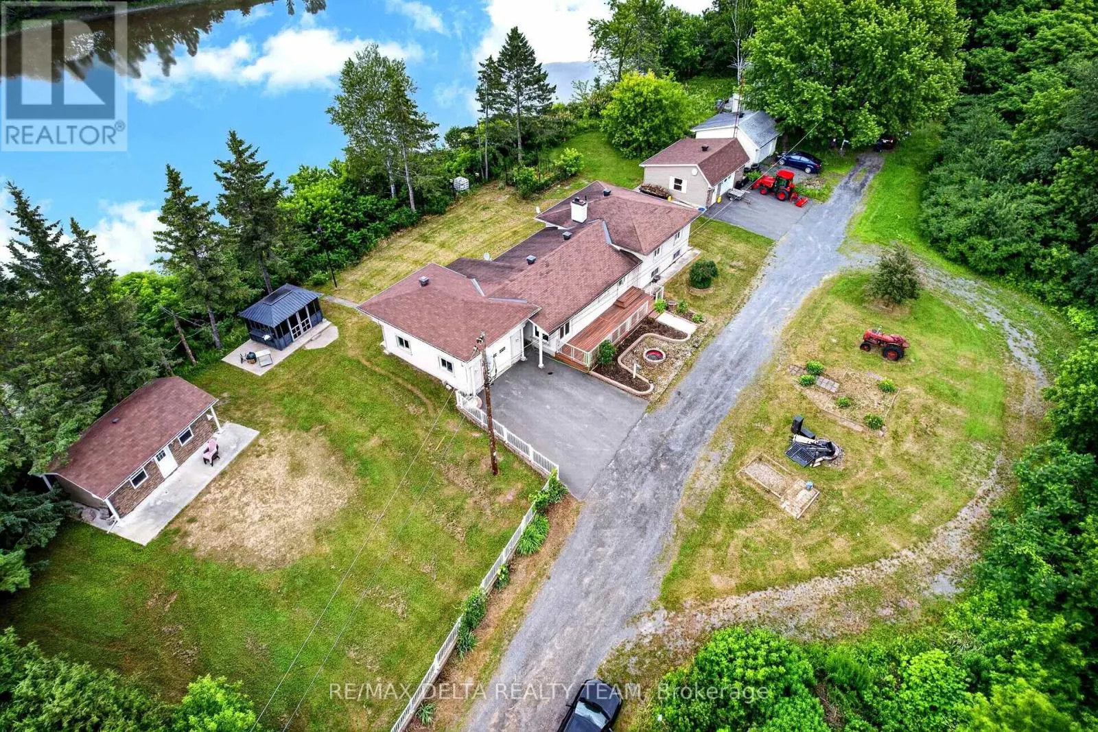 1821 CH BERCIER ROAD