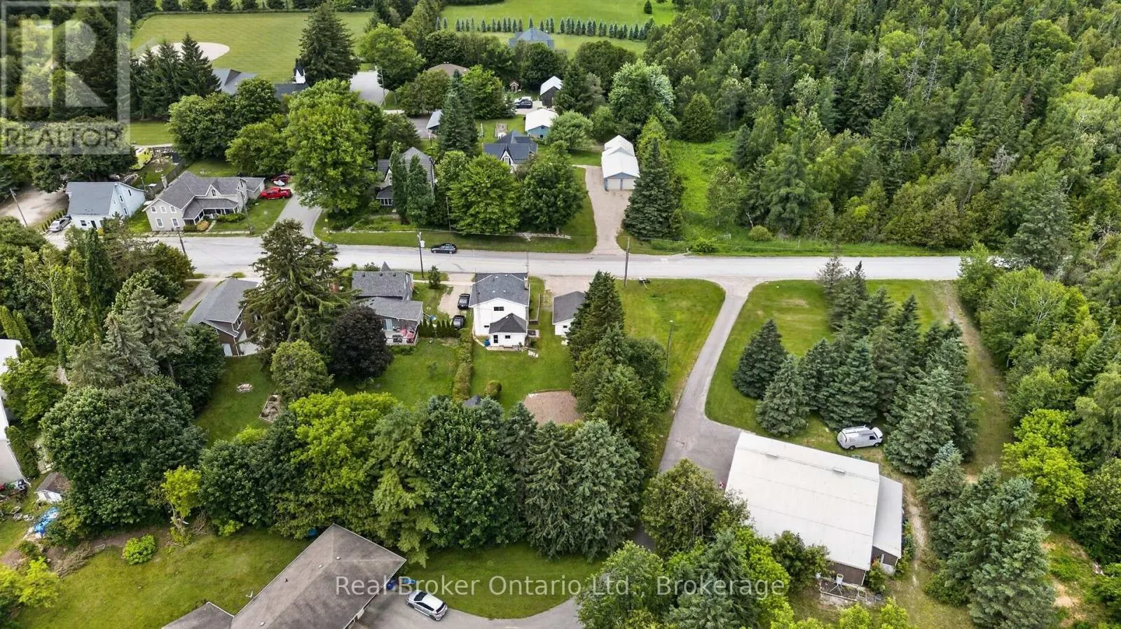 9033 ERIN GARAFRAXA TOWNLINE
