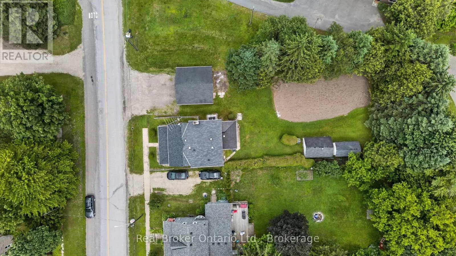 9033 ERIN GARAFRAXA TOWNLINE