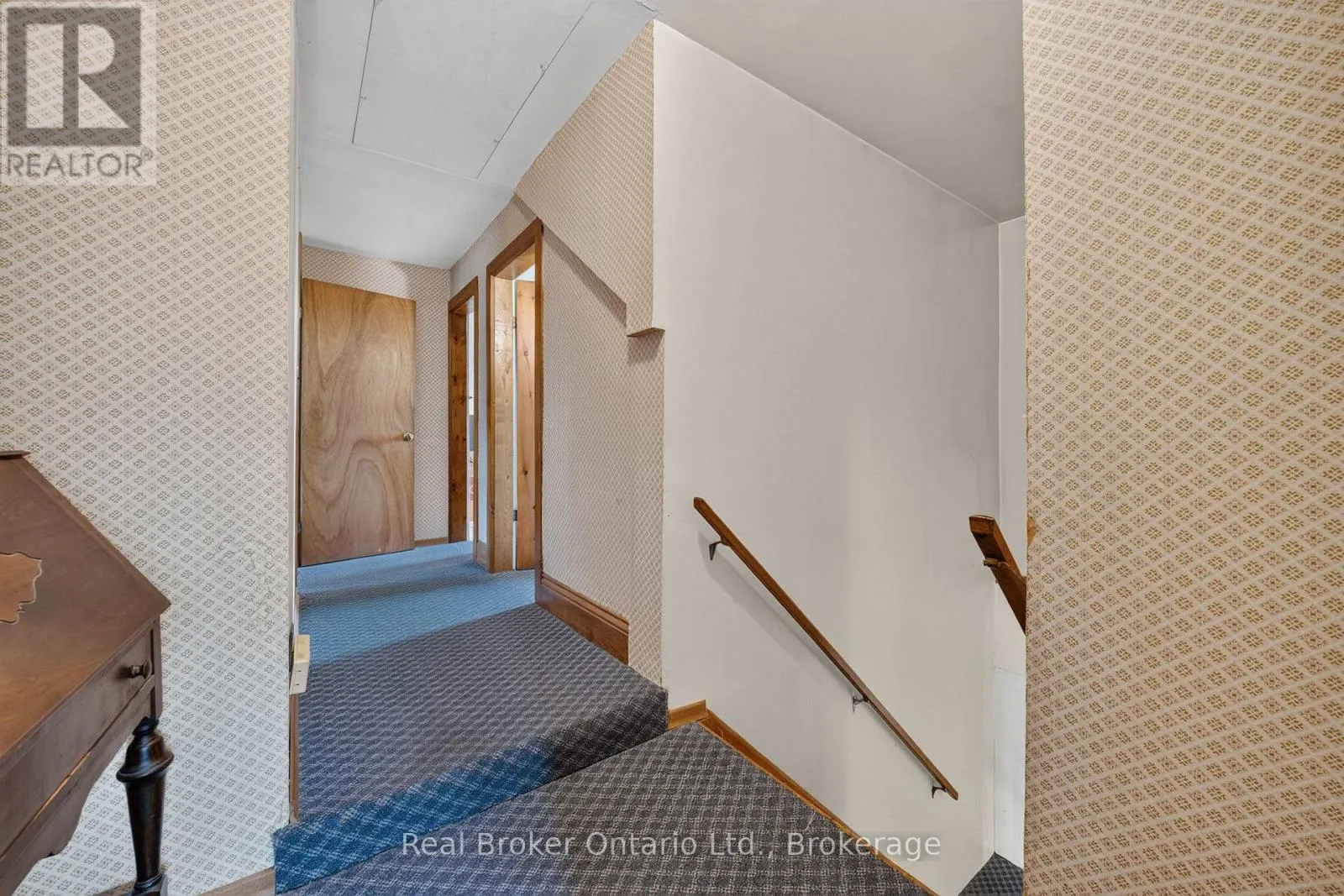 9033 ERIN GARAFRAXA TOWNLINE