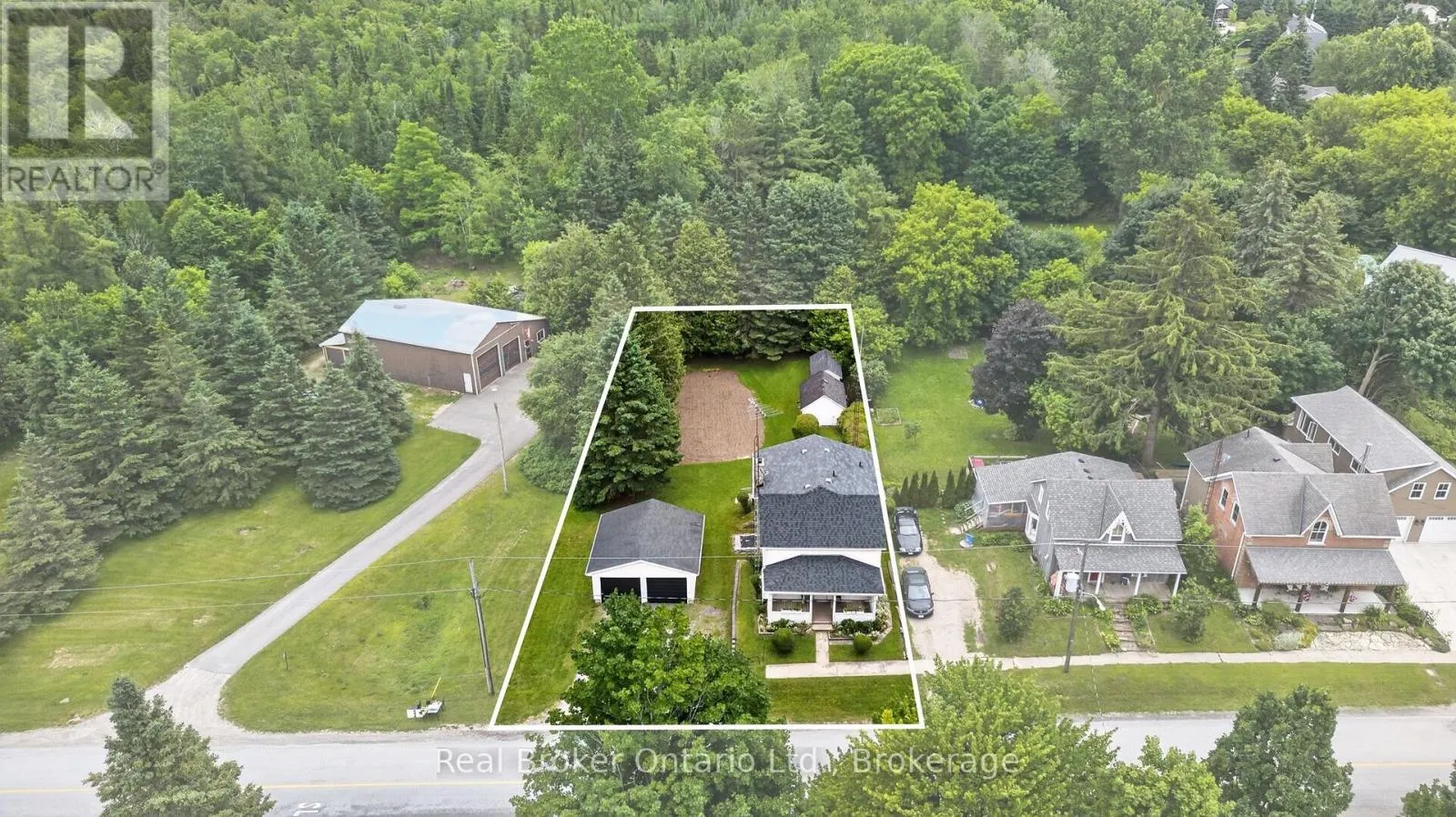 9033 ERIN GARAFRAXA TOWNLINE
