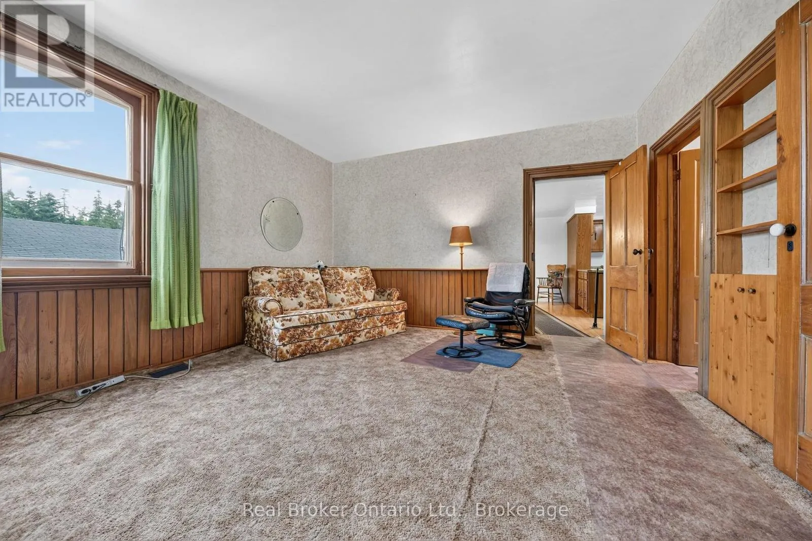 9033 ERIN GARAFRAXA TOWNLINE