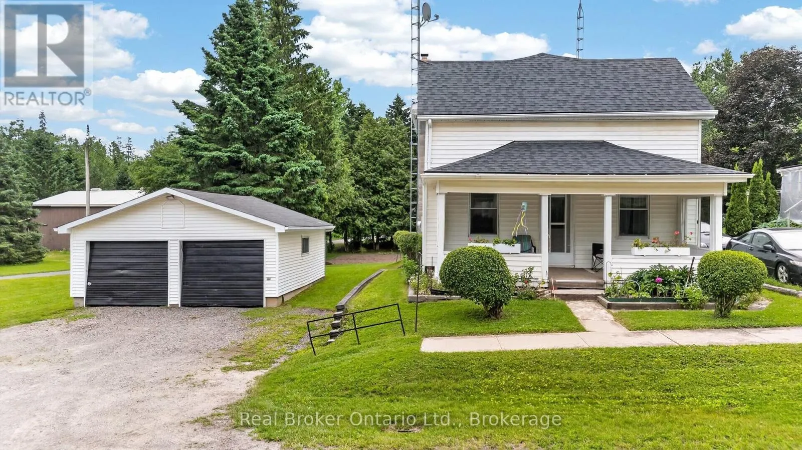 9033 ERIN GARAFRAXA TOWNLINE