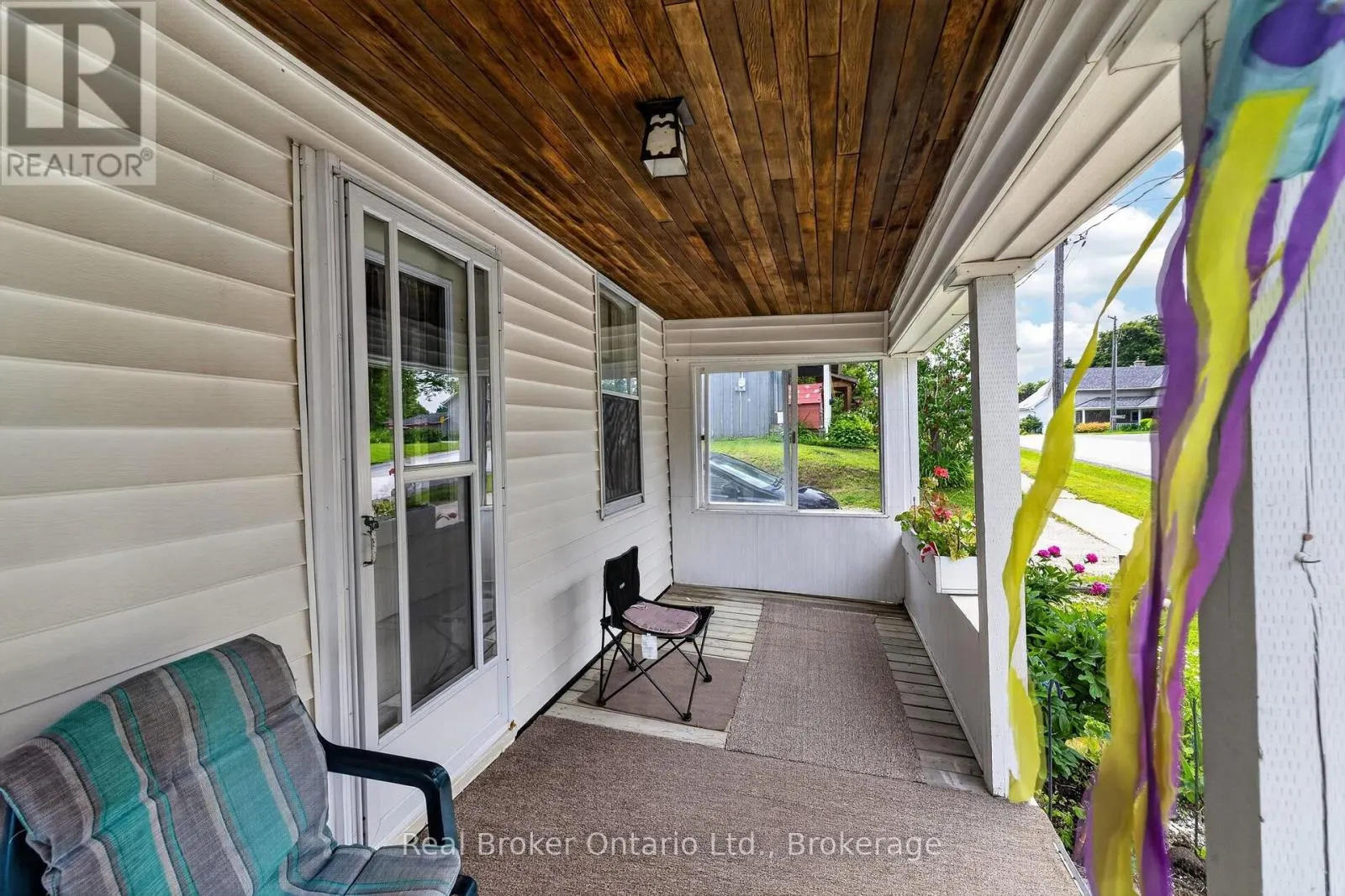 9033 ERIN GARAFRAXA TOWNLINE
