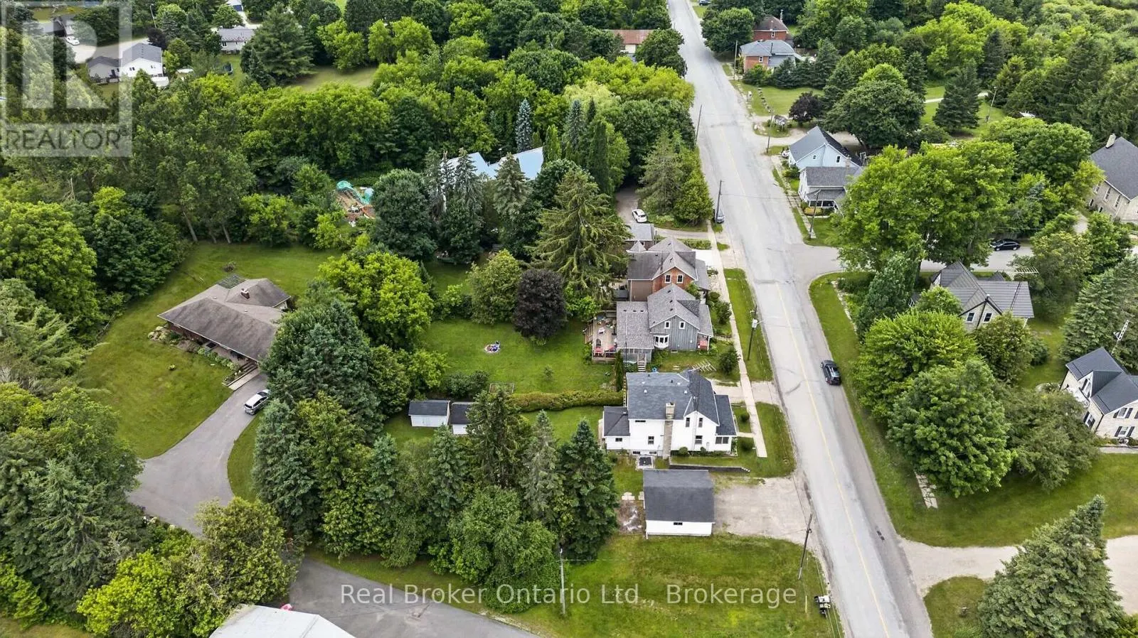 9033 ERIN GARAFRAXA TOWNLINE