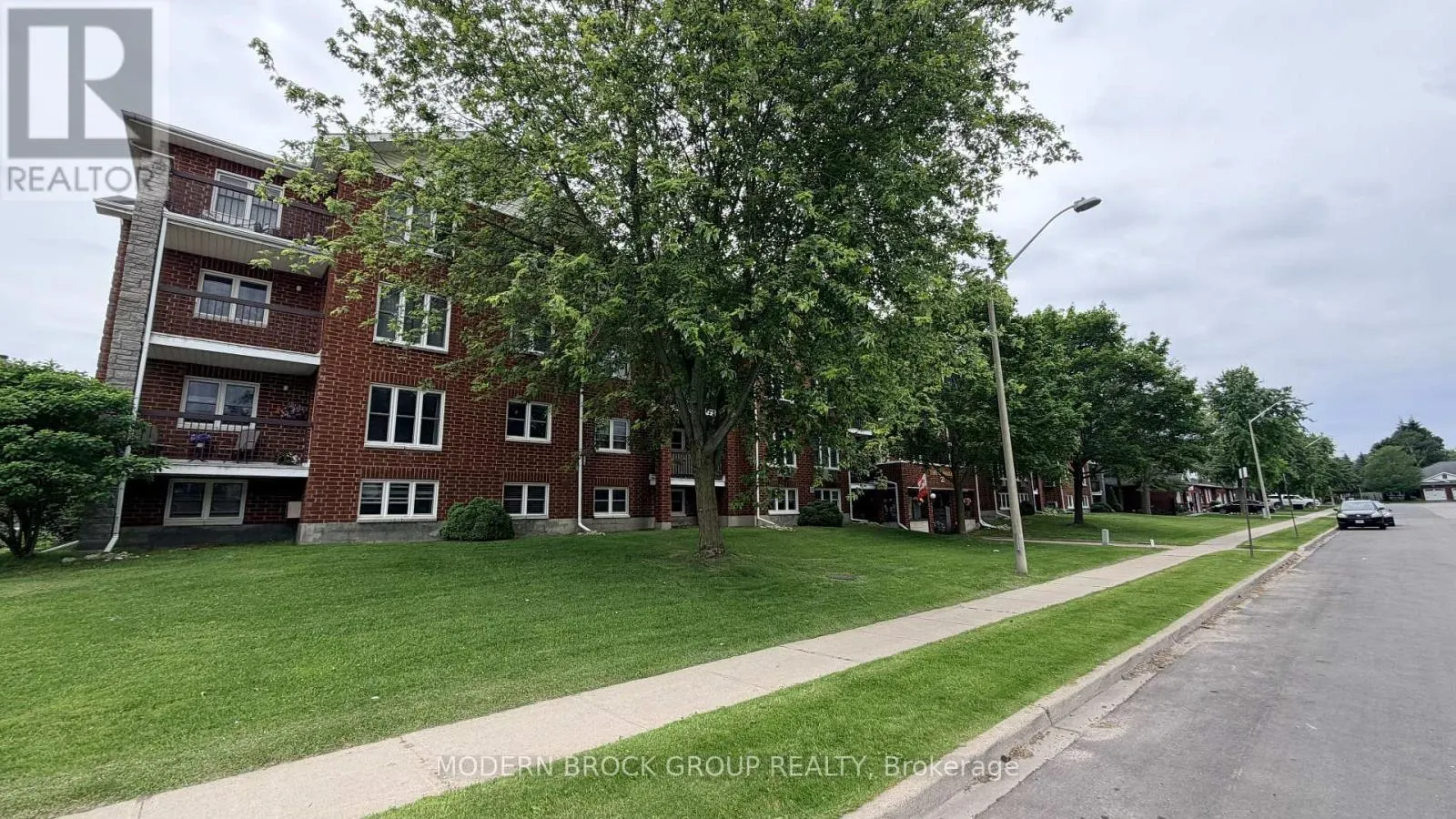405 - 21 LISTON AVENUE