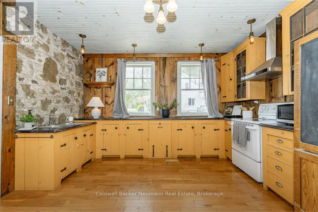 52 BROCK ROAD S