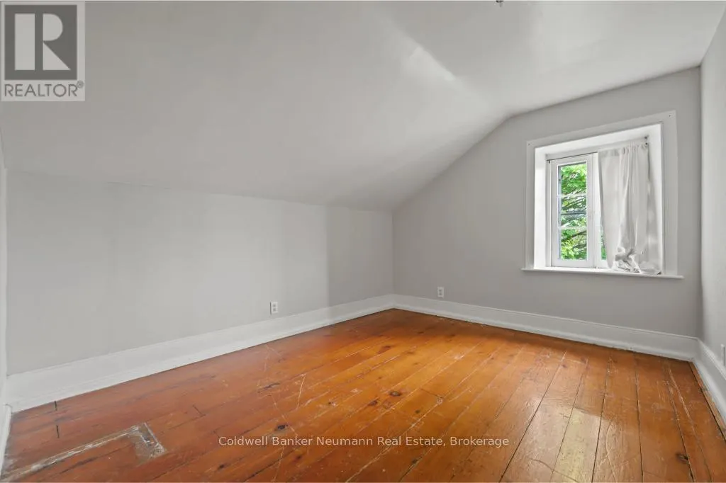 52 BROCK ROAD S