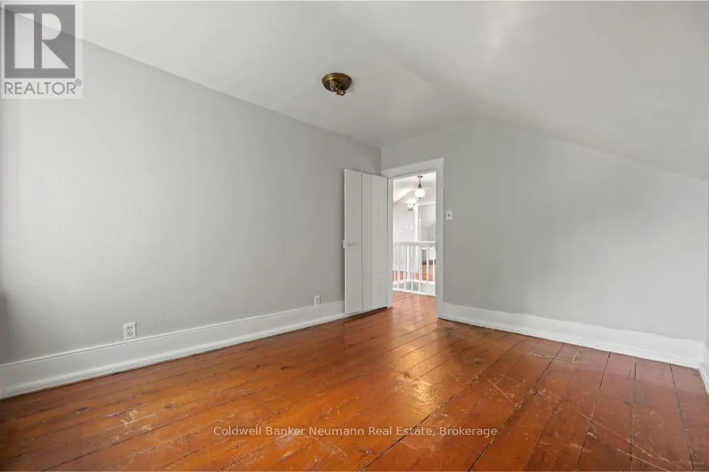 52 BROCK ROAD S
