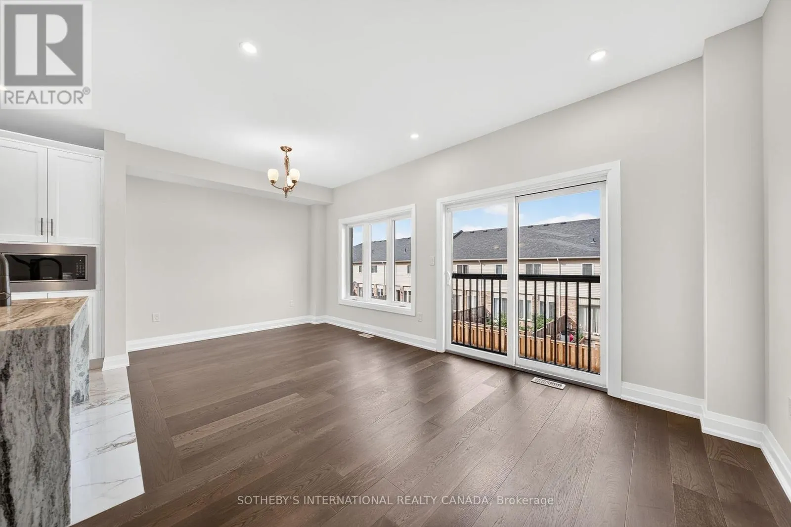 14 - 675 VICTORIA ROAD N