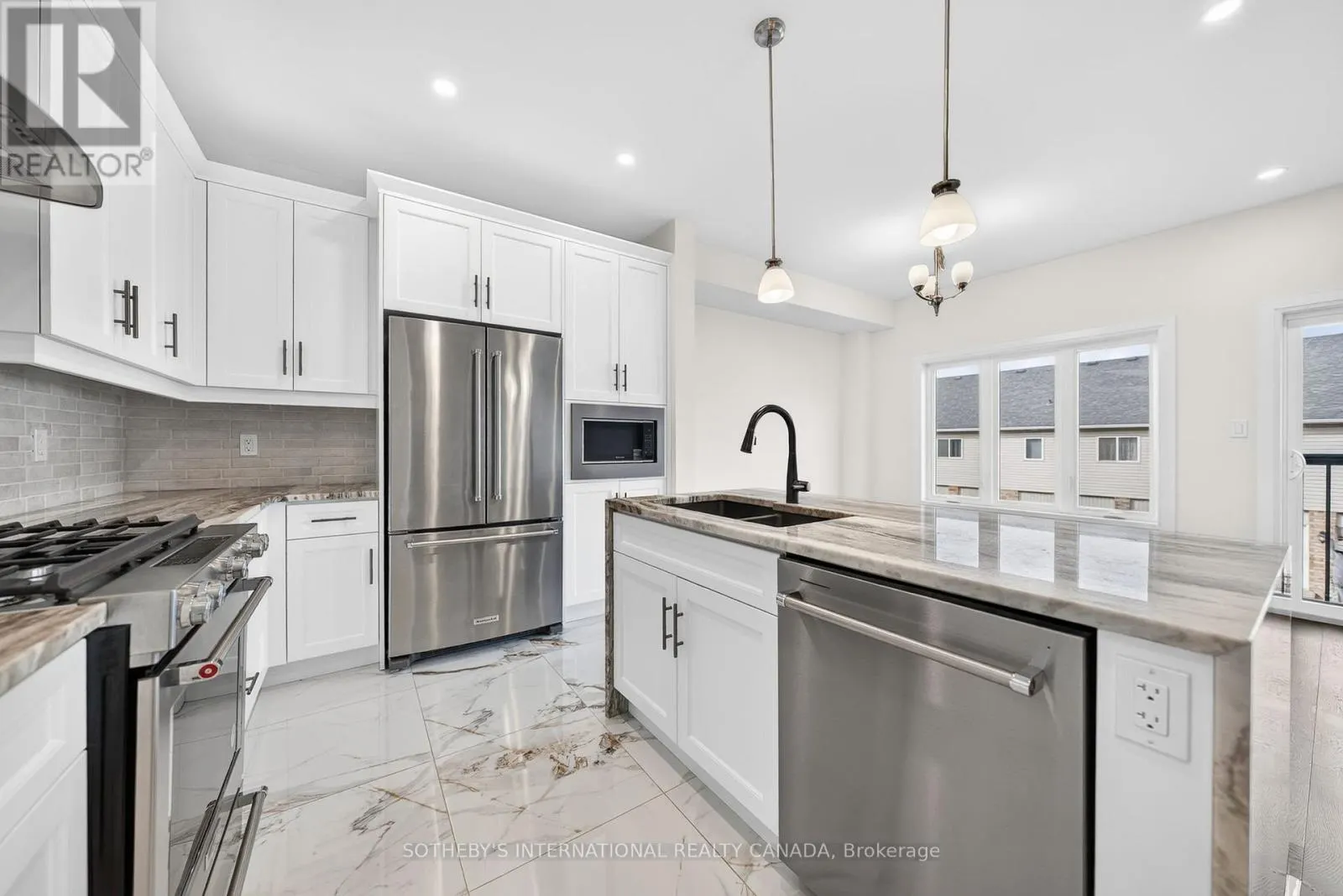 14 - 675 VICTORIA ROAD N