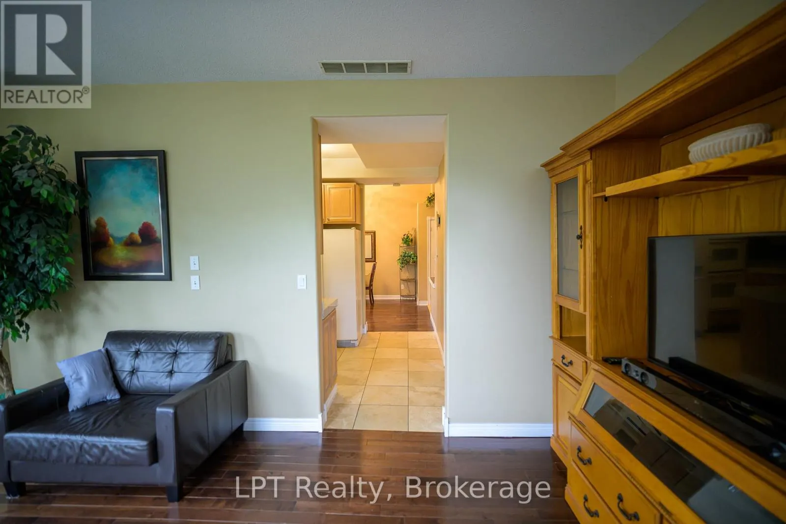 302 - 317 QUEEN STREET #302