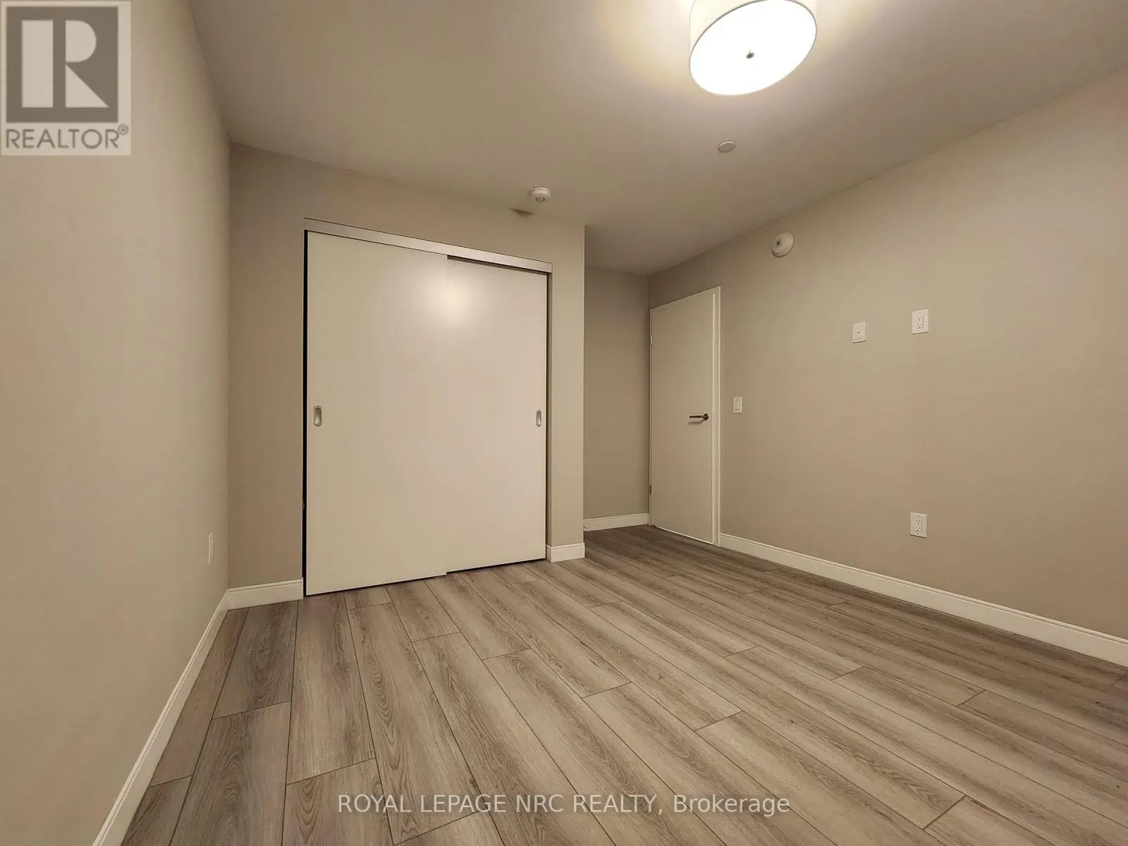 204 - 118 WEST STREET #204