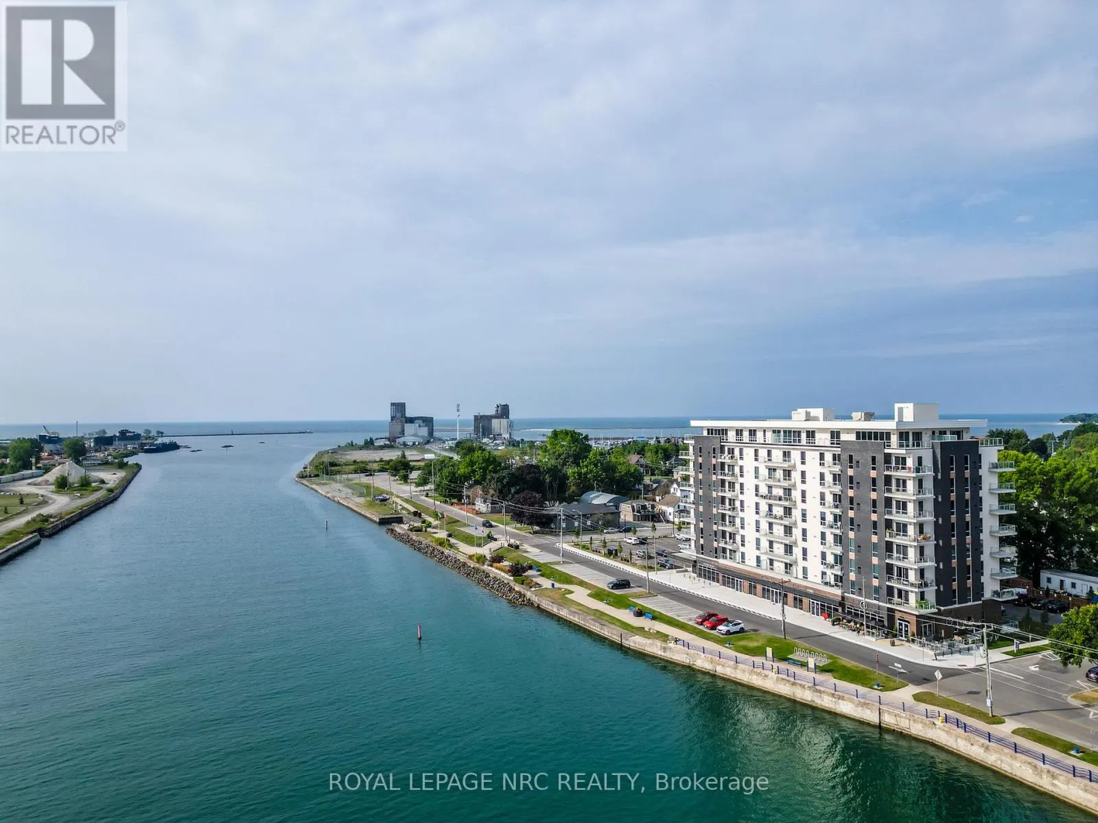 204 - 118 WEST STREET #204