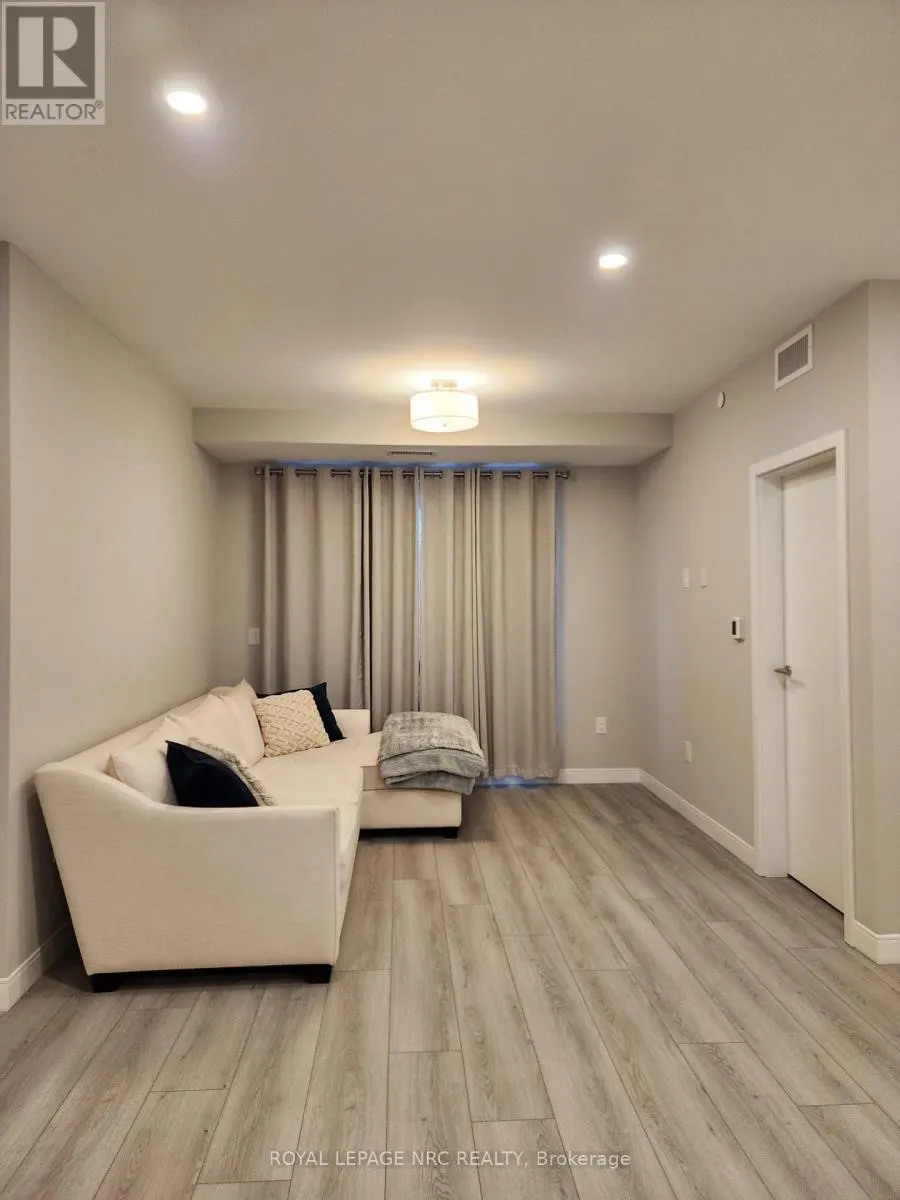 204 - 118 WEST STREET #204