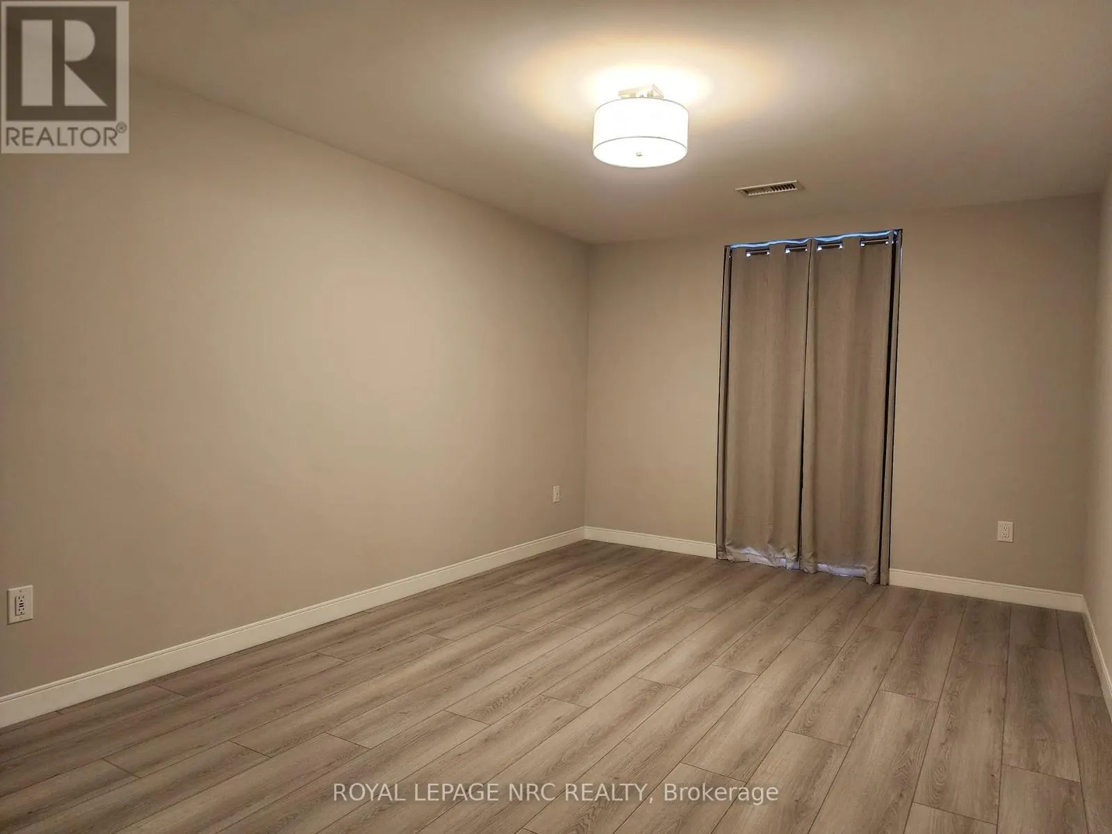 204 - 118 WEST STREET #204