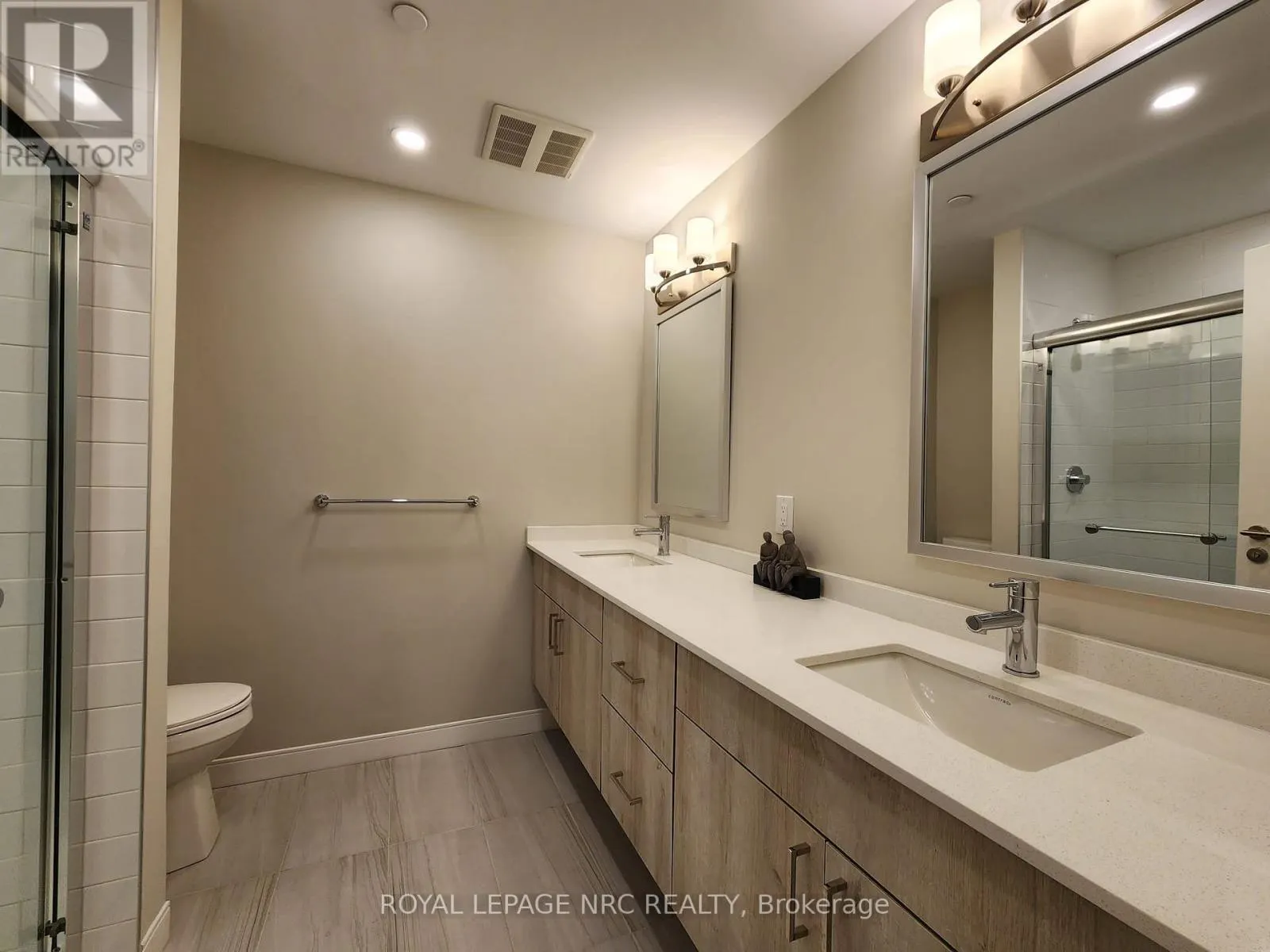 204 - 118 WEST STREET #204