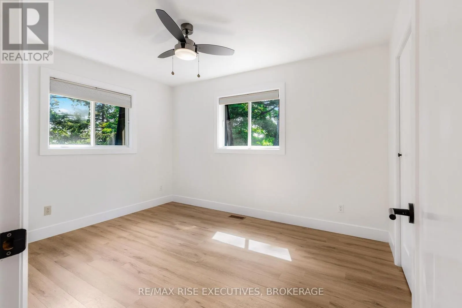 973 FOSTER BAY LANE