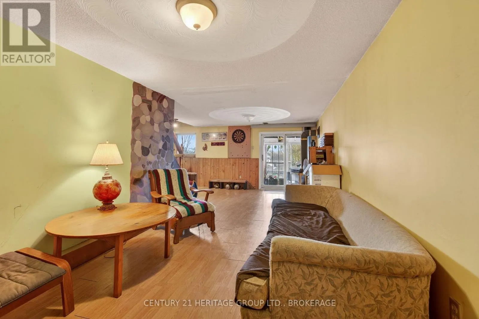326 DUNDAS STREET
