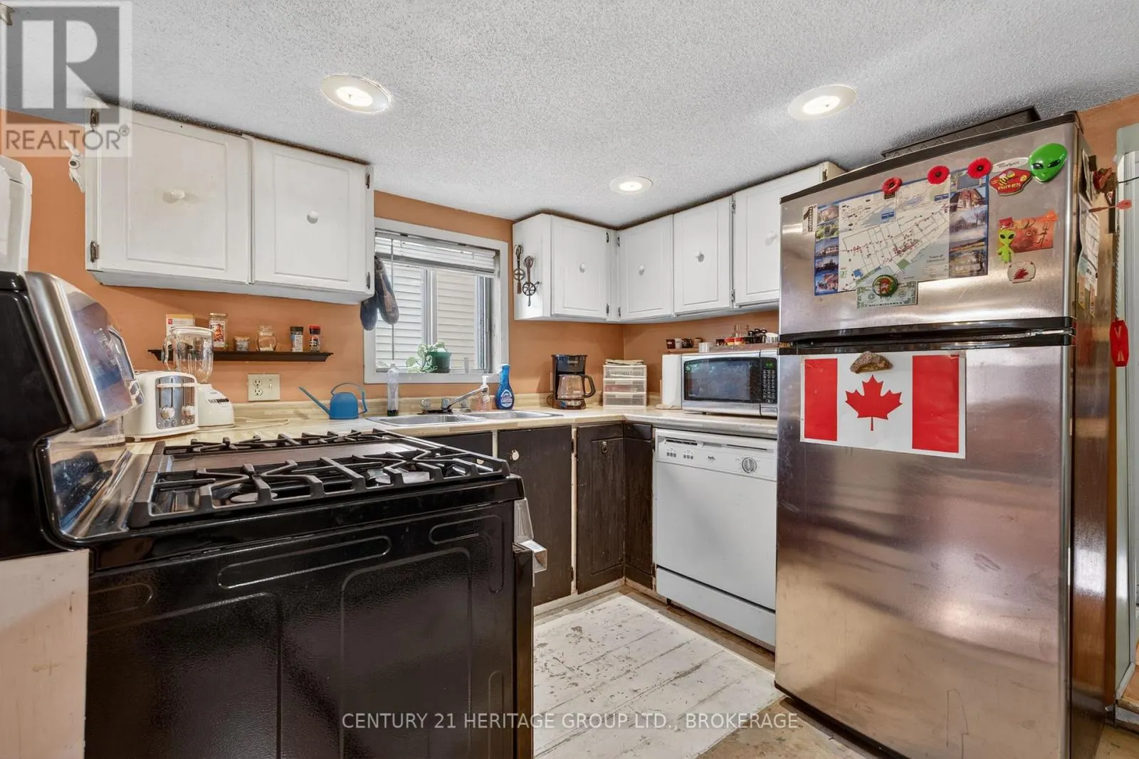 326 DUNDAS STREET