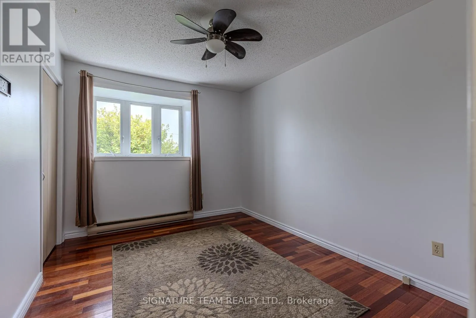 401 BROADVIEW DRIVE