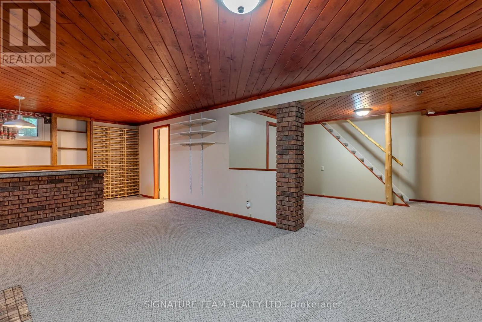 401 BROADVIEW DRIVE