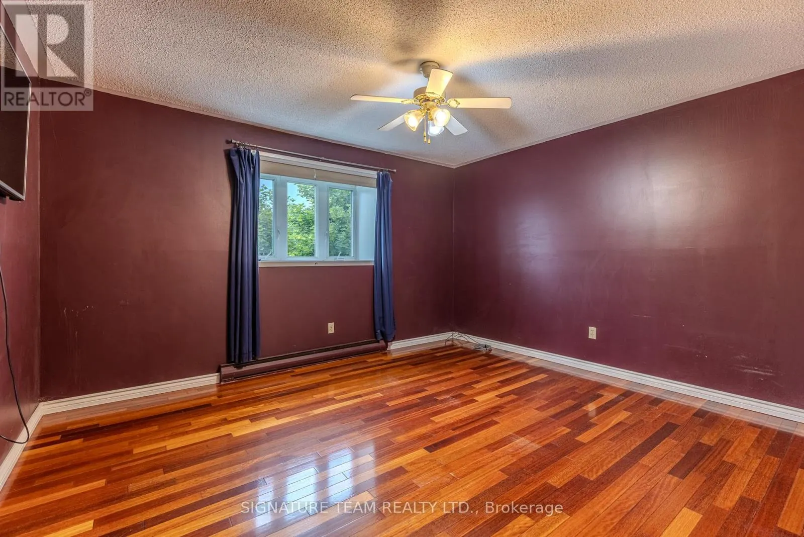 401 BROADVIEW DRIVE