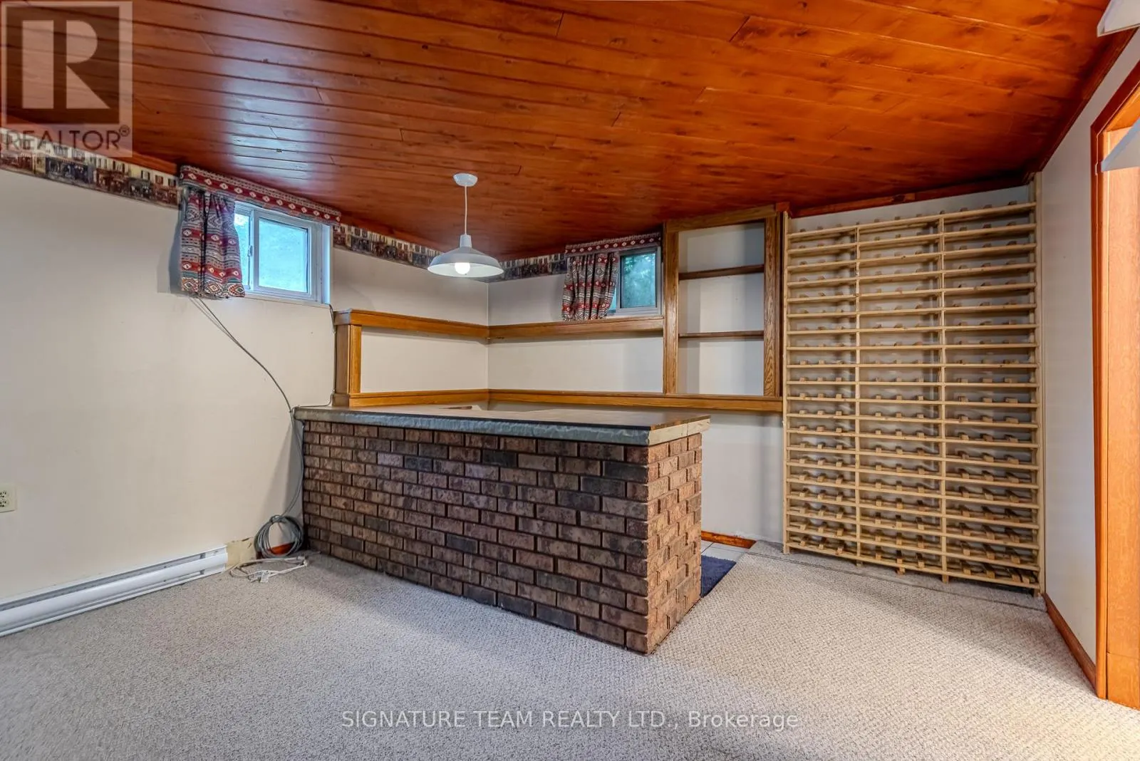 401 BROADVIEW DRIVE
