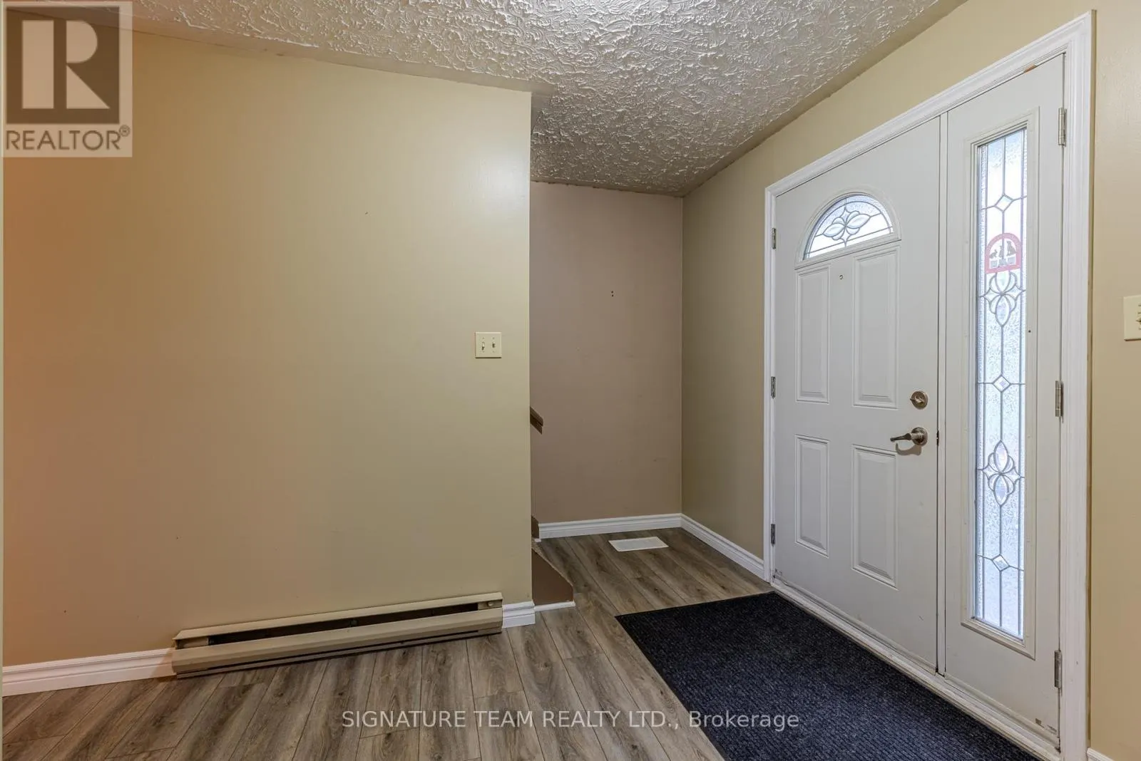 401 BROADVIEW DRIVE