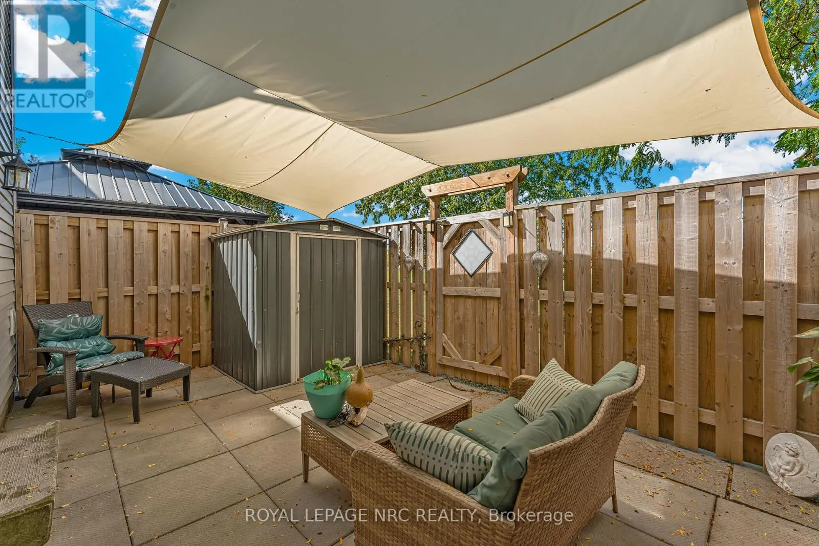 40 - 65 DORCHESTER BOULEVARD #40