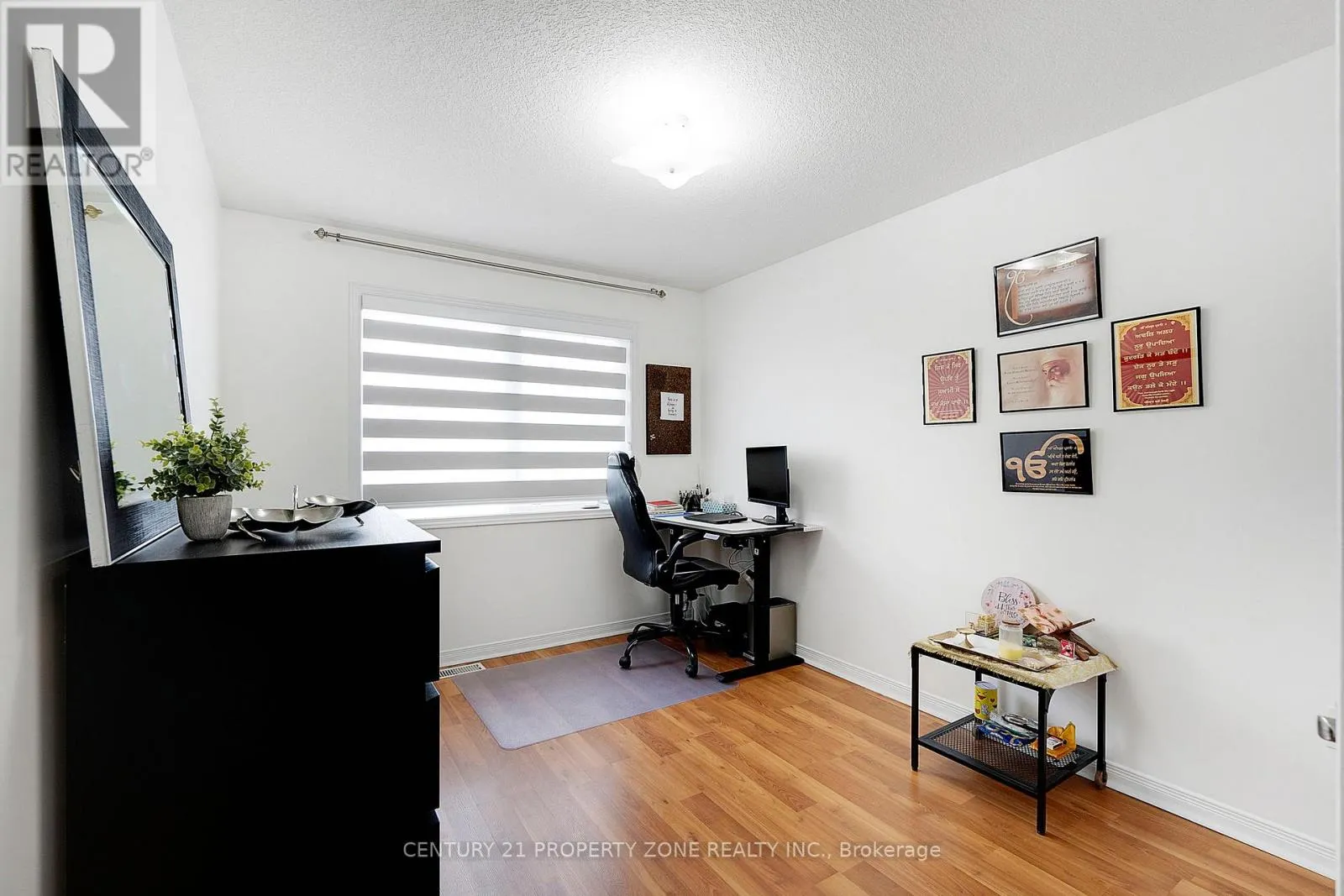 35 - 210 DAWN AVENUE