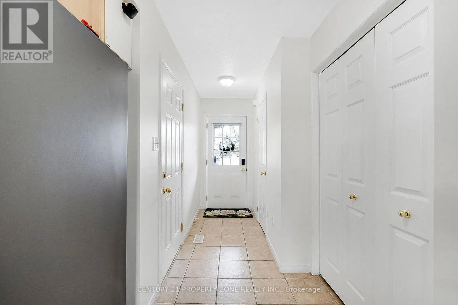 35 - 210 DAWN AVENUE