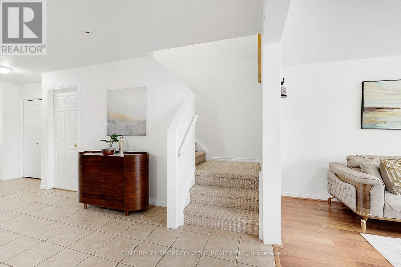 35 - 210 DAWN AVENUE
