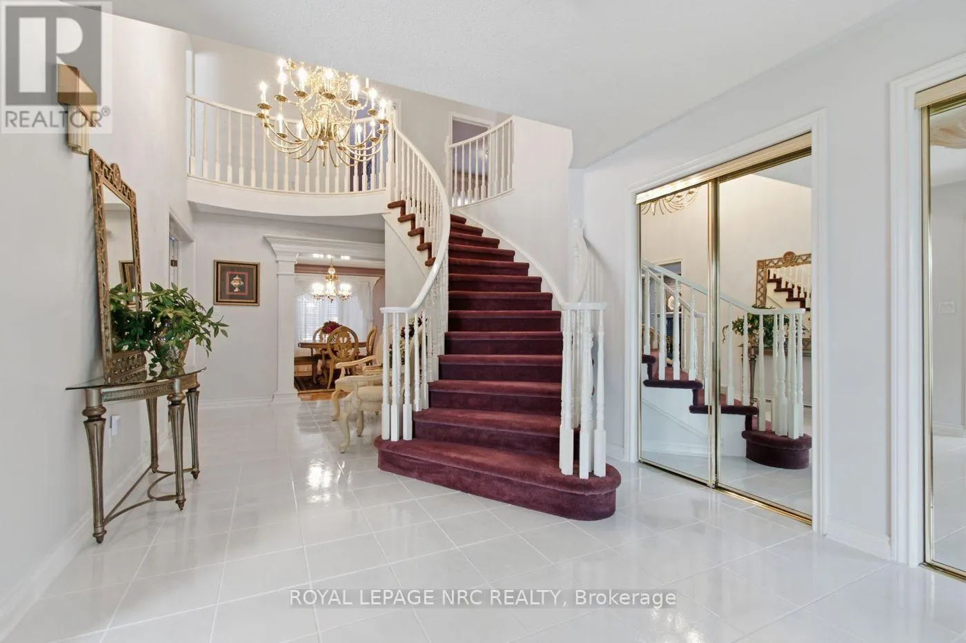4 GREENVALE COURT