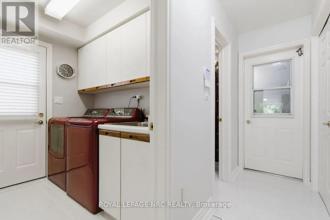 4 GREENVALE COURT