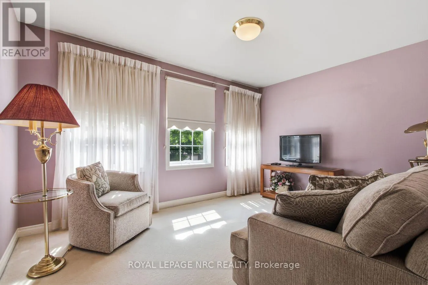 4 GREENVALE COURT