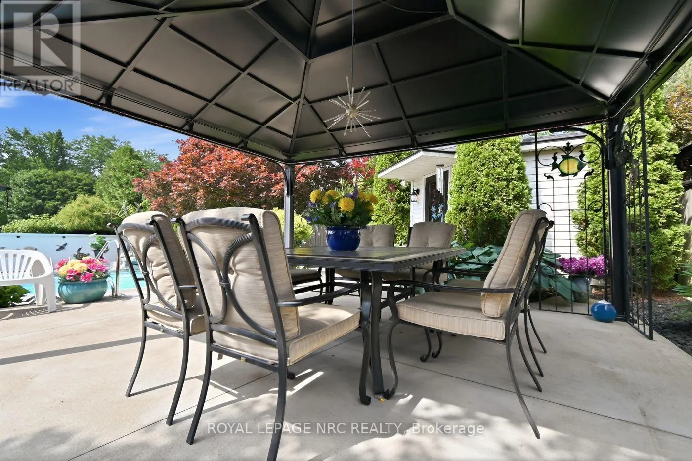 4 GREENVALE COURT